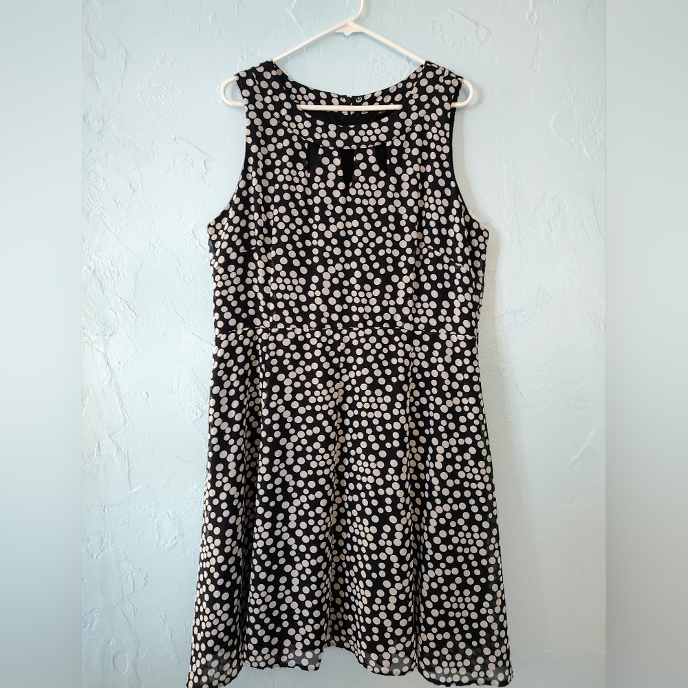 I LE New York black and white polka dot dress